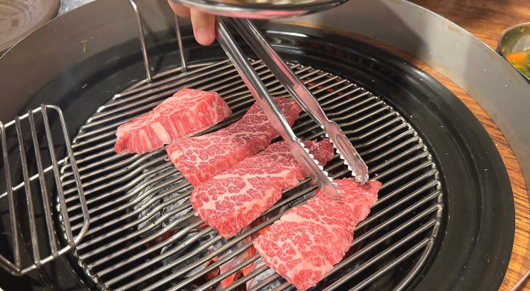  염창역 맛집 육갑식당 입에서 살살 녹는 숙성 소갈비 꽃살