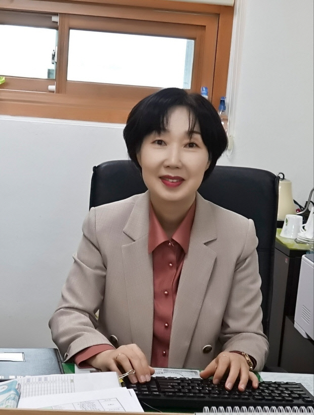 ‘노인’이라고 쓰고 ‘선배 시민’이라고 읽는다 ‘노인’이라고 쓰고 ‘선배 시민’이라고 읽는다