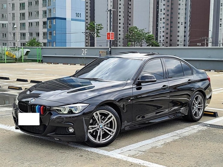  BMW 320i 중고 눈 앞에 아른거려