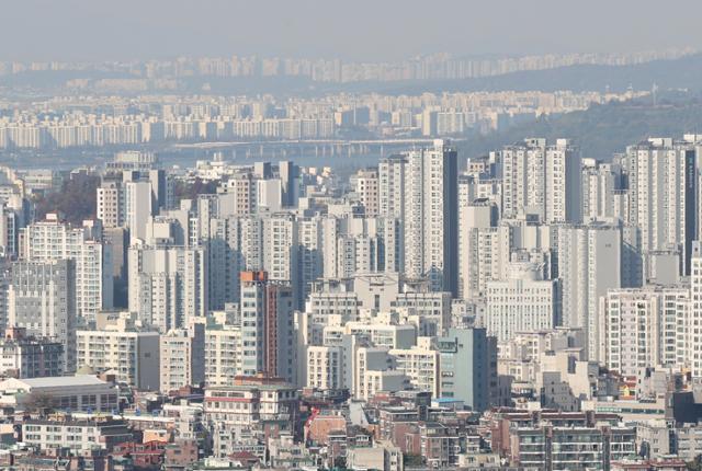 떨어지는 집값에... "지금 주택연금 가입이 최선일까요?"