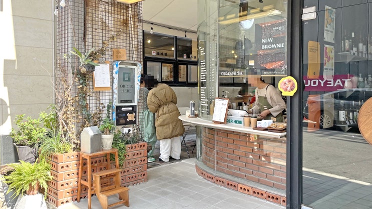 [서면] 로드스타커피스탠드 _roadstarcaffee.stand. 카페