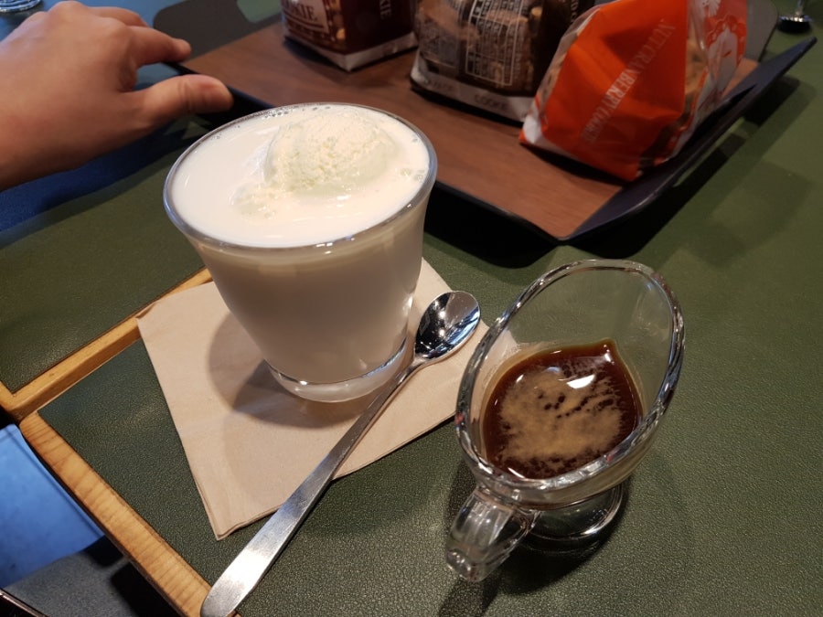 오멜에클레시아카페 사진 5