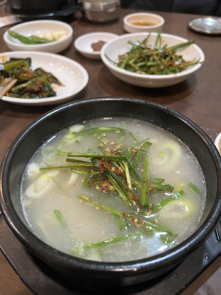 부산 범일동 점심 설렁탕 곰탕 맛집 추천 : 둥지도가니탕 부산 범일동 점심 설렁탕 곰탕 맛집 추천 : 둥지도가니탕