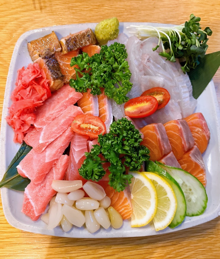   전주 신시가지 연어가 맛있는 "마구로카유 MAGUROKAYU WARAYAKI"