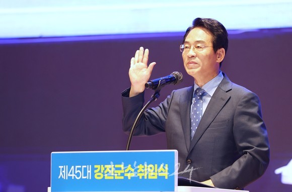  강진군수 전용차, 최고급 세단 K9 부당교체 비난 속 친환경 정책도 역행.. 480만 원 렌트비도 예산 편법 사용 논란(제2보)