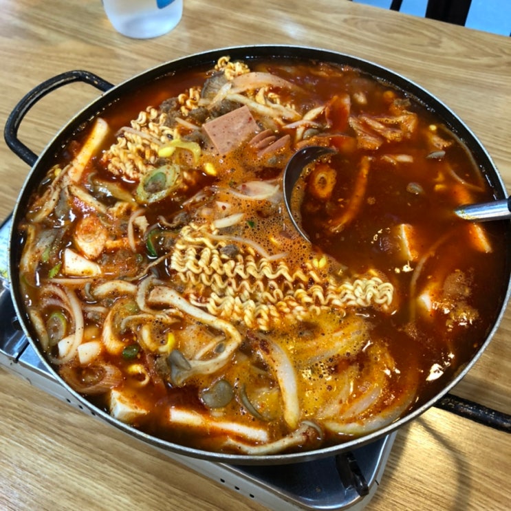  연수역 맛집 진성부대찌개 1인 8,000원 백반 스타일 좋아요