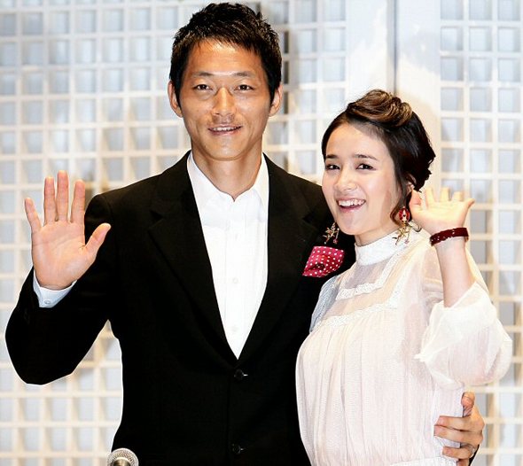  김남일 나이 김보민 아나운서 와이프 아내 결혼 남편 자녀 가족 고향