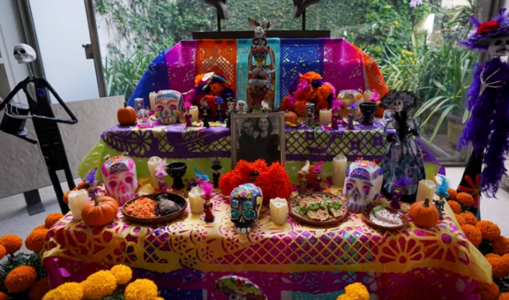 Día de los Muertos를 위해 오프레다를 만드는 방법은 무엇입니까? Día de los Muertos를 위해 오프레다를 만드는 방법은 무엇입니까?