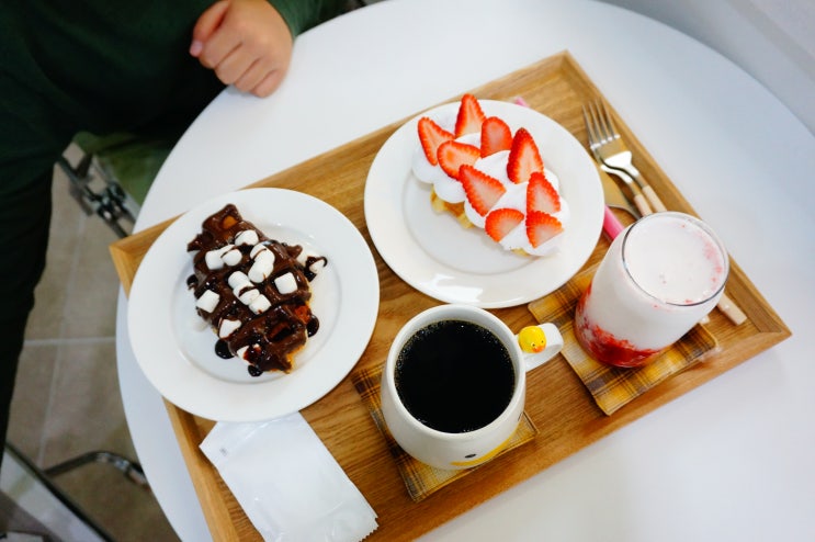  크로플덕오리아가씨 용인점 김량장동카페 배달가능