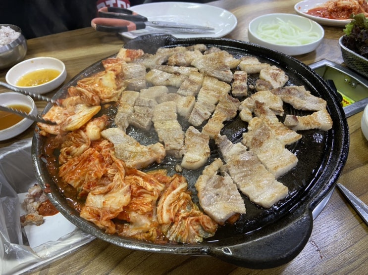 인천 솥뚜껑 삼겹살 맛집 장터삼겹살 