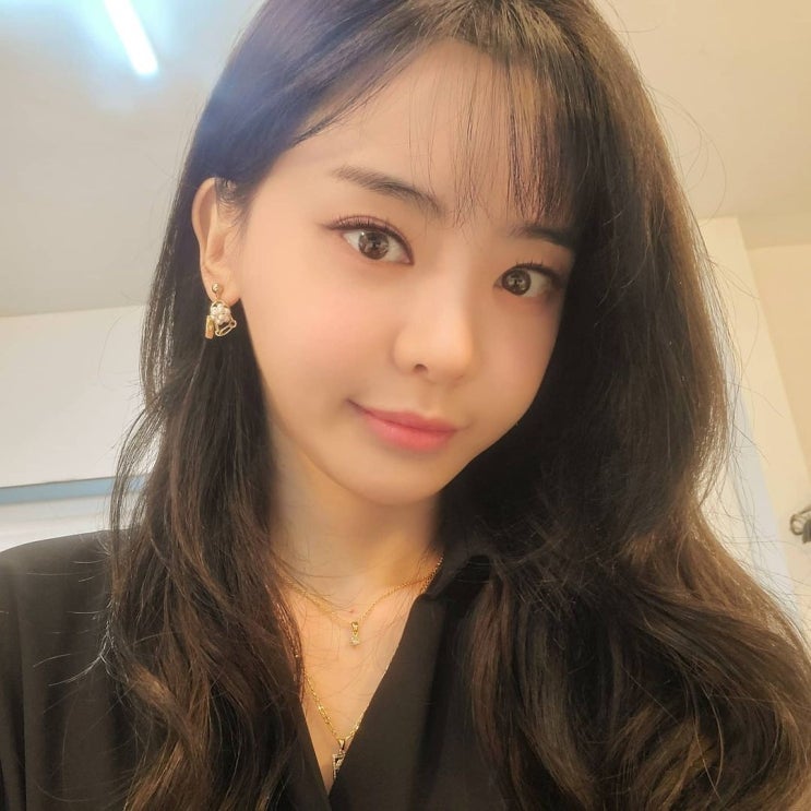 "나 빈털털이다" 성우 서유리, '로나유니버스' 지분 논란...내 돈으로 사업해 대주주인 줄 알았는데 "나 빈털털이다" 성우 서유리, '로나유니버스' 지분 논란...내 돈으로 사업해 대주주인 줄 알았는데