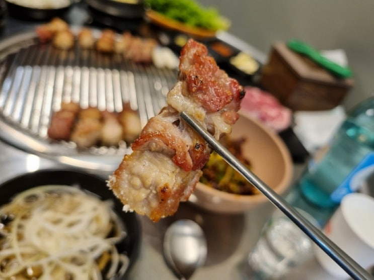  신림 고기집 순두부찌개 주는 다랑이 삼겹살