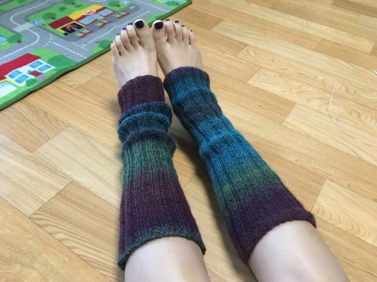  토스카라이트 그라데이션 레그워머 대바늘뜨기