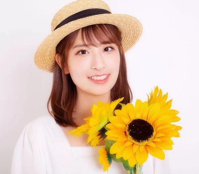 '95년생 인기 아이돌' 日 이구치 마오, 깜짝 임신 발표 "배에 작은 생명 생겨...연말 출산 예정" '95년생 인기 아이돌' 日 이구치 마오, 깜짝 임신 발표 "배에 작은 생명 생겨...연말 출산 예정"
