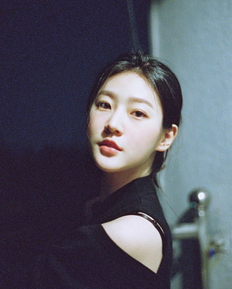 '생활고 근황' 김새론, 카페 아르바이트 했다고? 어마어마한 재산 수준 재조명 '생활고 근황' 김새론, 카페 아르바이트 했다고? 어마어마한 재산 수준 재조명