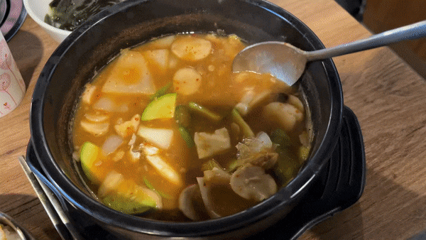  반찬이 맛있는 압구정 점심 맛집 [먹어도돼지]