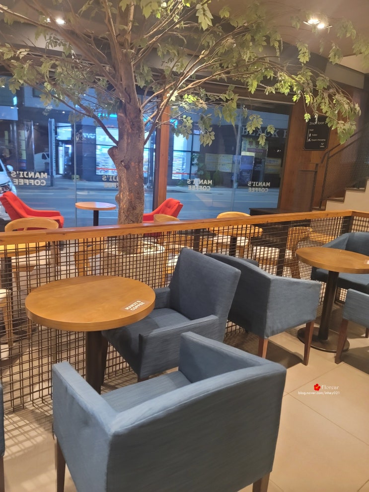 하남카페 만지스커피 MANJI'S COFFEE 넓은 공간과 아늑한 분위기 하남카페 만지스커피 MANJI'S COFFEE 넓은 공간과 아늑한 분위기