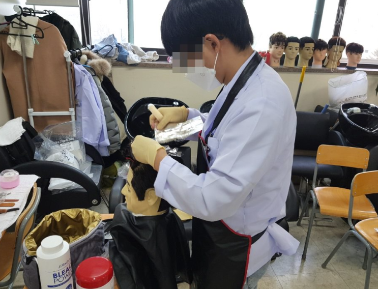  이용사국비지원 이용사자격증 나레스트미용학원 청량리점