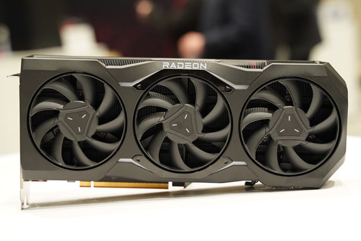 (에이치아이티 X 컴이쥬) RDNA3 아키텍처, 라데온 RX 7900 XTX/7900 XT 발표