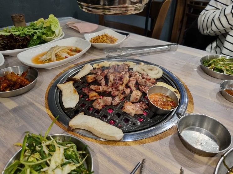  기장 뒷고기 맛집 교리 돈숯불뒷고기