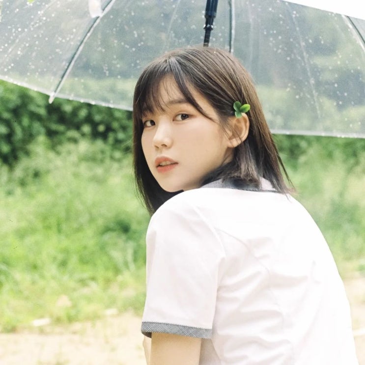 '일진으로 등장한' 우정잉, 조회수 폭발 중인 '너덜트' 영상에 등장...하루 만에 조회수 230만 넘어 '일진으로 등장한' 우정잉, 조회수 폭발 중인 '너덜트' 영상에 등장...하루 만에 조회수 230만 넘어