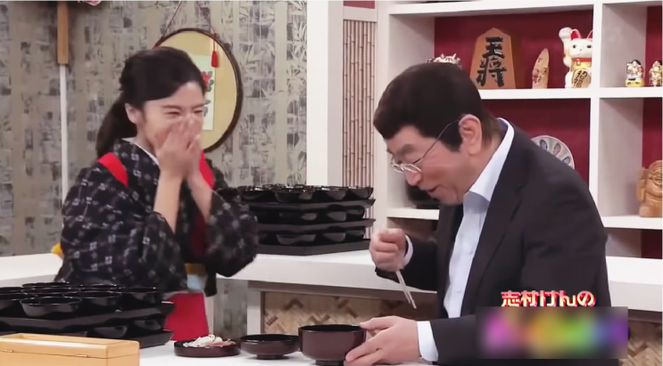  코미디언 시무라 켄, 콩트 다치구이소바 (ft. 인생 최고의 음식 창코나베)