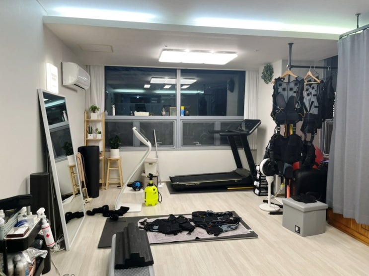 강남다이어트 EMS 다이어트 짧고 굵게 운동해요 강남다이어트 EMS 다이어트 짧고 굵게 운동해요