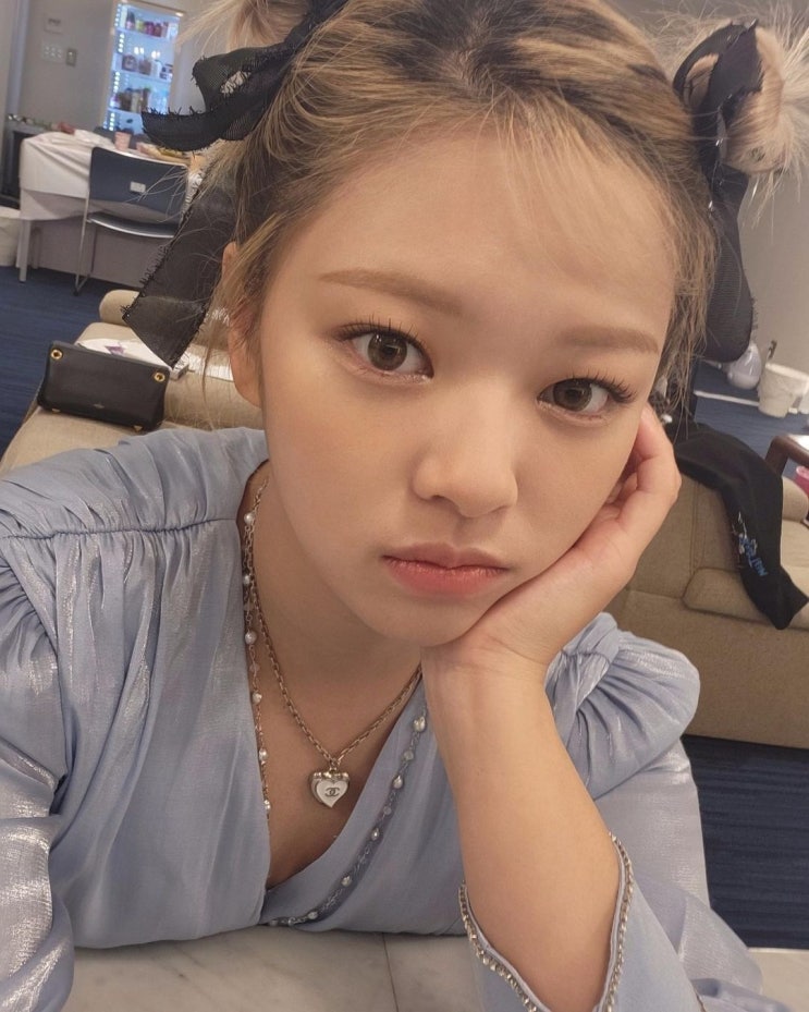 '포에버 사랑해' 트와이스 정연, 데뷔 7주년 행복했던 20대 자축하는 추억놀이 "너네를 만나서 참 행복했다" '포에버 사랑해' 트와이스 정연, 데뷔 7주년 행복했던 20대 자축하는 추억놀이 "너네를 만나서 참 행복했다"
