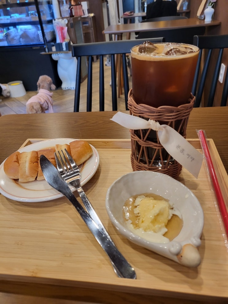  (카페) 반려견동반 가능 플라워 카페 분홍, 피다 / 수원 호매실 카이막 맛집