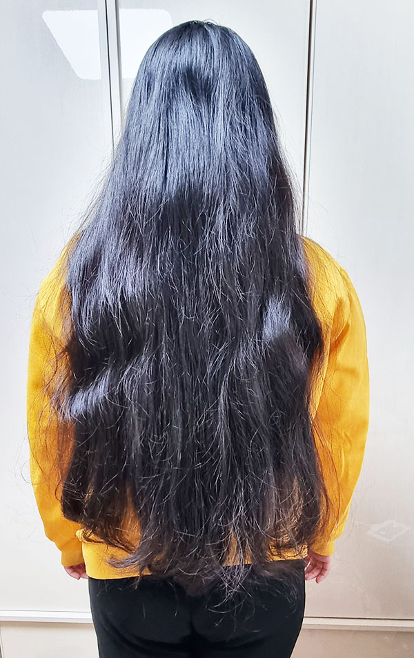  지금 머리 길이! 엉덩이까지... 단발머리 이후 3년 만에 긴 머리길이.. 3년 동안 미용실 간 적 없음. 이제 가 볼까 생각 중;;ㄷㄷ
