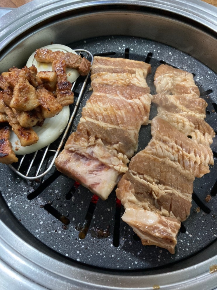  [동네 맛집] 한 번 방문하면 단골 되는 동네 찐 고깃집 ‘덕포 숯불갈비’