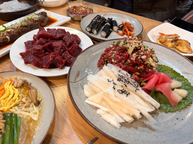  대구 달서구 상인동 맛집 '퇴근길 생고기', 뭉티기랑 육회에 소주 한잔하기 좋은 술집!!