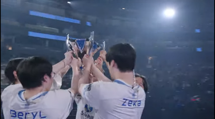 [E스포츠, LOL] 어쩌면 역사상 가장 위대한 LOL E스포츠 대회를 보다.(DRX, 킹겐-표식-제카-데프트-베릴 챔피언)