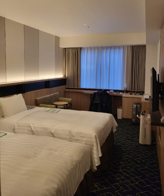  [Autumn 2022 in Sapporo] Day 1 - (Keio Prelia Hotel/Rokkatei/Uni murakami)