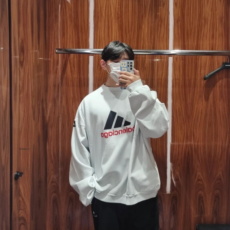  발렌시아가x아디다스(Balenciaga X Adidas) 오버사이즈 맨투맨 리뷰!