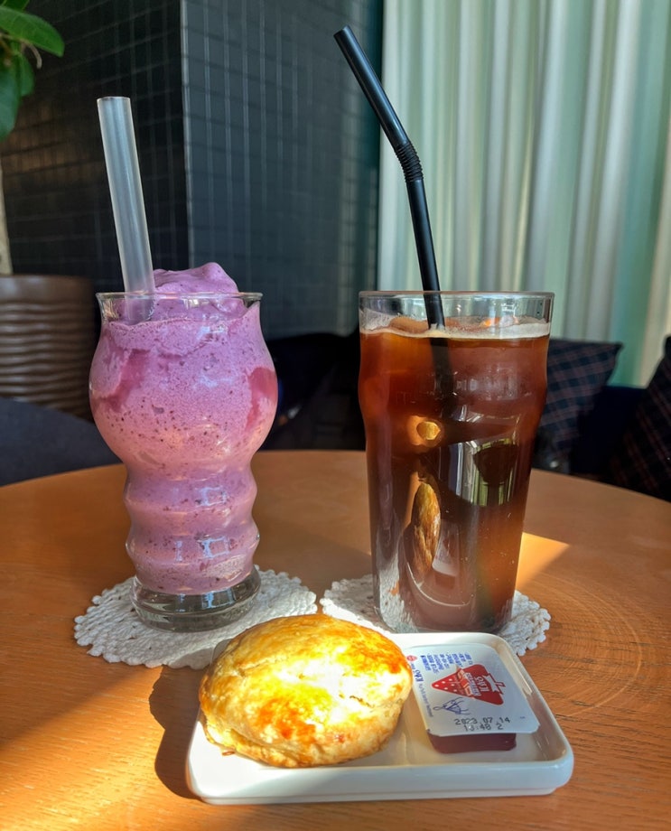  수원시청역 카페 까리노
