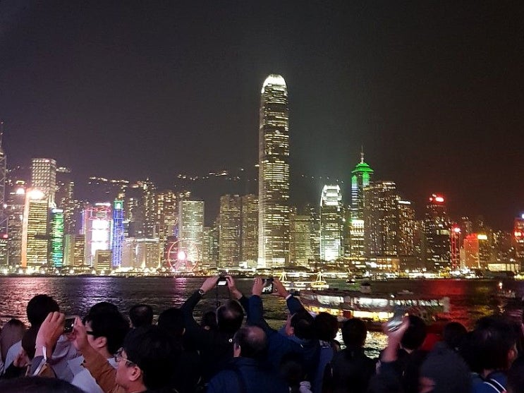 홍콩 심포니 오브 라이트 시계탑에서 보는 라이트 쇼 야경 보기