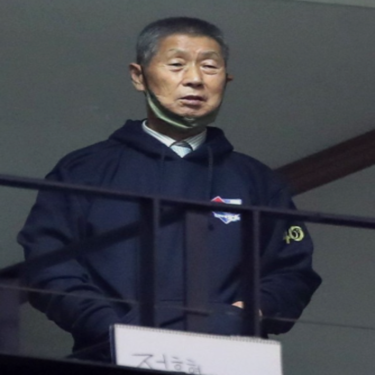 최강야구 새 감독에 야신 김성근, 진짜가 나타났다.(JTBC 최강야구, 이승엽 두산, 김성근, 은퇴, 야신, 정근우, 혹사, 논란)