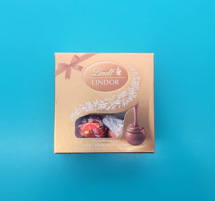 세가지 맛의 스위스 초콜릿을 담았다 - 린도볼어쏘티드 - 편의점신제품 내돈내산 솔직리뷰 세가지 맛의 스위스 초콜릿을 담았다 - 린도볼어쏘티드 - 편의점신제품 내돈내산 솔직리뷰