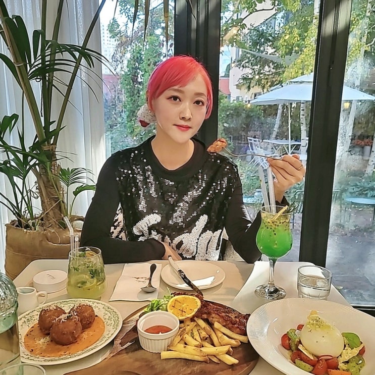  홍대 데이트 브런치 가든포에트 주차