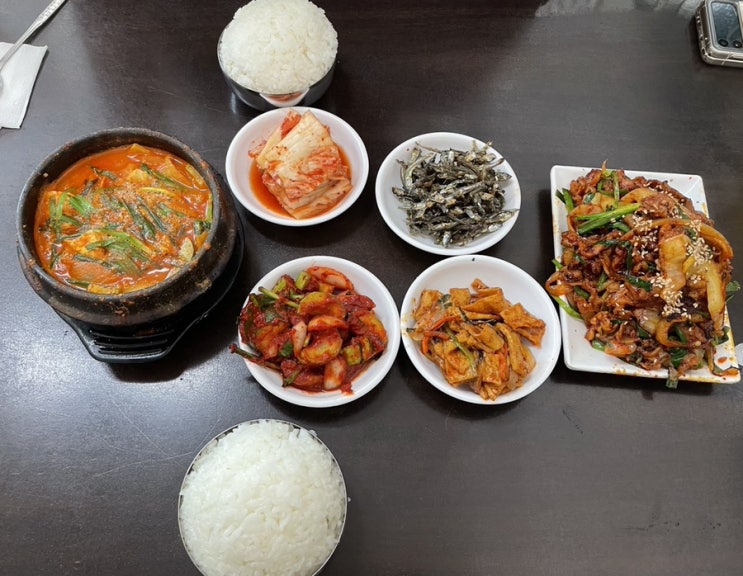 [우장산맛집]또 줄서서 먹을 의향있다! 강서 맛집 충북식당