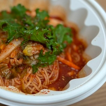  망향비빔국수 동작점 포장해서 먹어봤어요