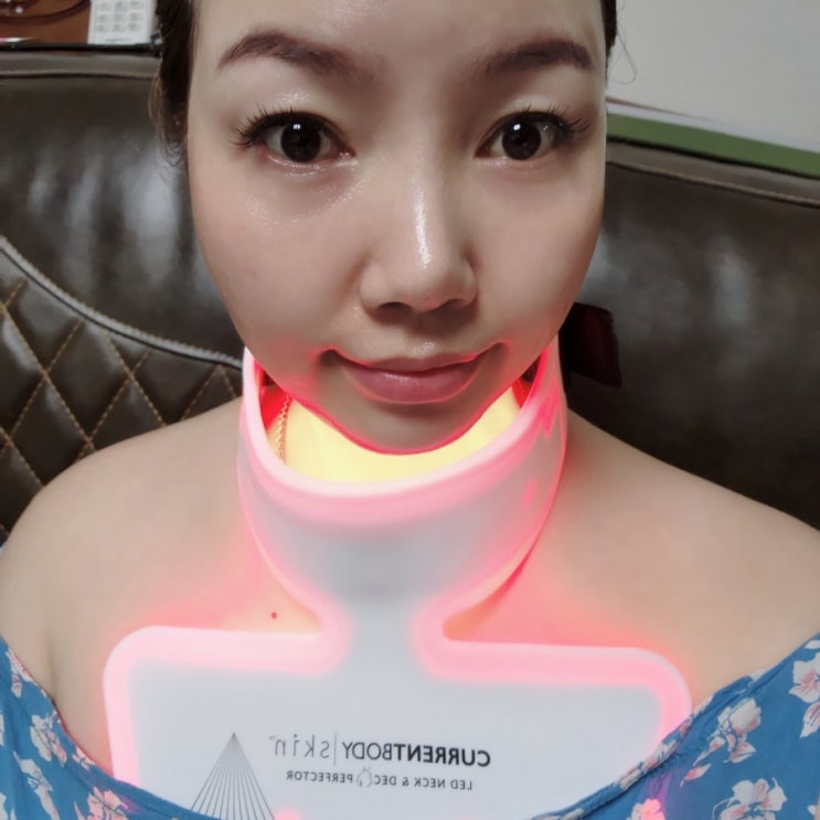  커런트바디 넥 & 가슴 퍼펙터로 목주름 관리하기