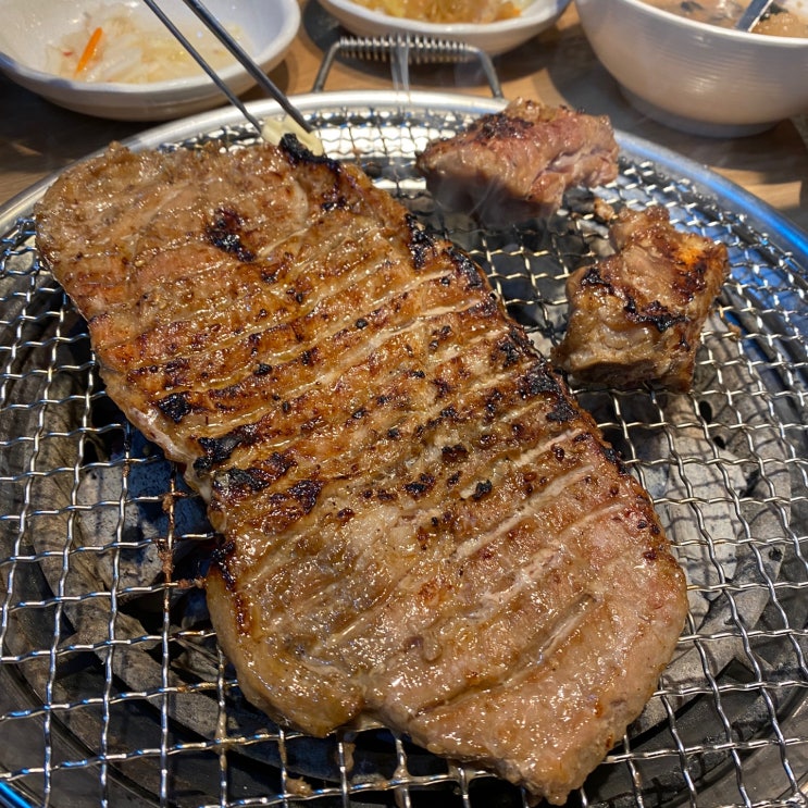 [대구수목원맛집] 새로 생긴 두툼한 흑돼지 왕갈비맛집 "화화돼지왕갈비 대구수목원점" 방문후기!!