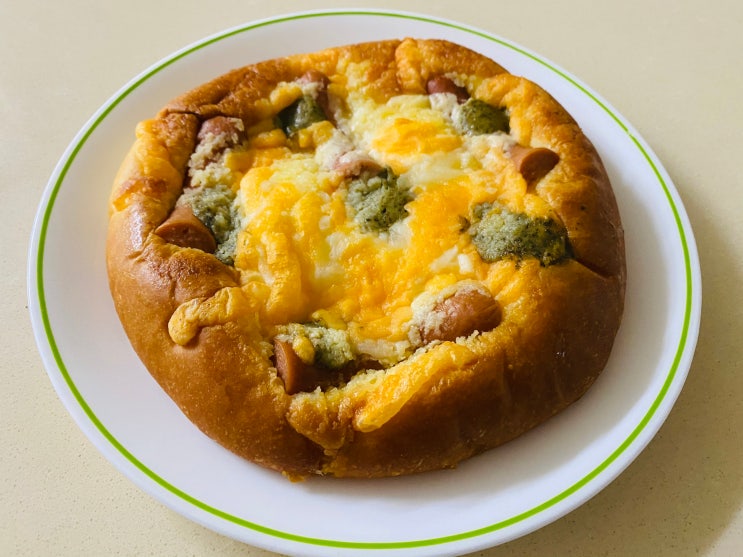 뚜레쥬르 마늘빵 소시지갈릭치즈크림브레드 영양성분 칼로리