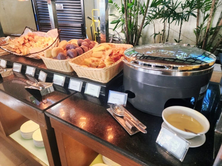  보라카이 헤난가든리조트 조식 맛있어요!!