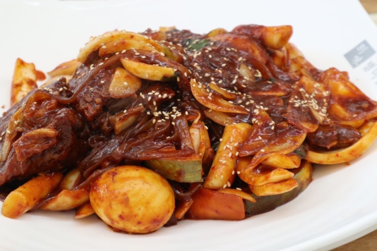  창원 상남동 맛집 별미감자탕 매운뼈찜으로 스트레스 날려버리자
