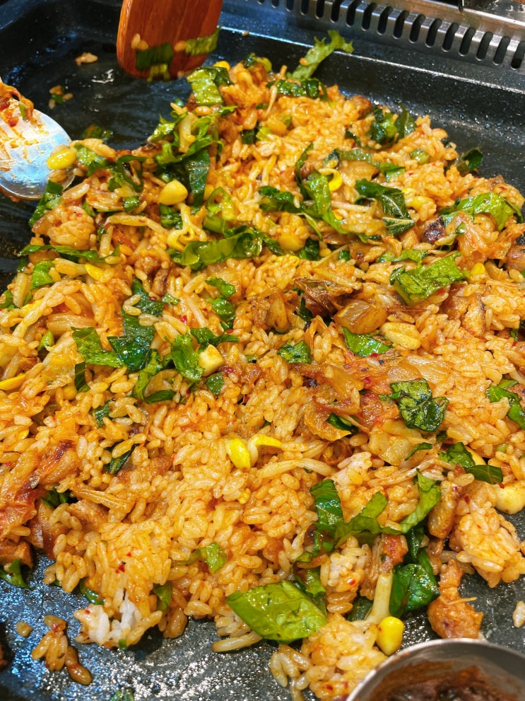  도마동 도마시장 쌈패 대패 삼겹살 항정살 고깃집 쌈채소 반찬 많은 맛집