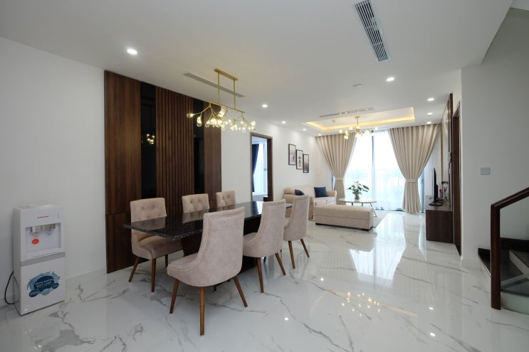베트남 하노이 선샤인시티 아파트 4룸 복층 풀옵션 2500$, S1동 고층 64평 [2022년 11월 즉시입주가능]