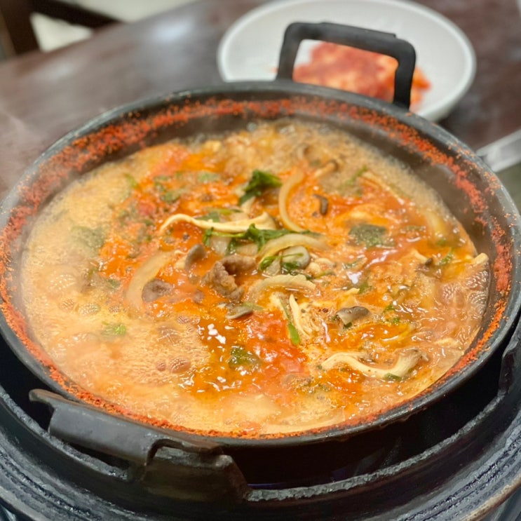  [종각 점심 맛집] 등촌샤브칼국수 종로점 - 버섯매운탕부터 볶음밥까지 완벽 코스